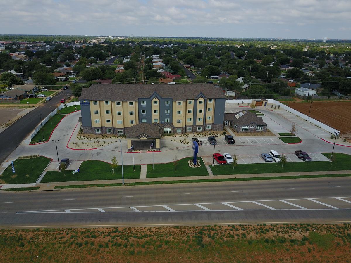 Microtel Inn & Suites By Wyndham Lubbock Exterior photo