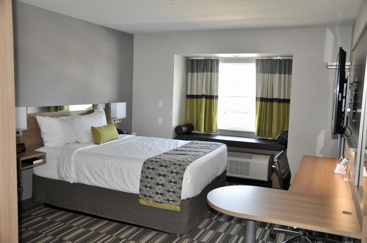 Microtel Inn & Suites By Wyndham Lubbock Exterior photo
