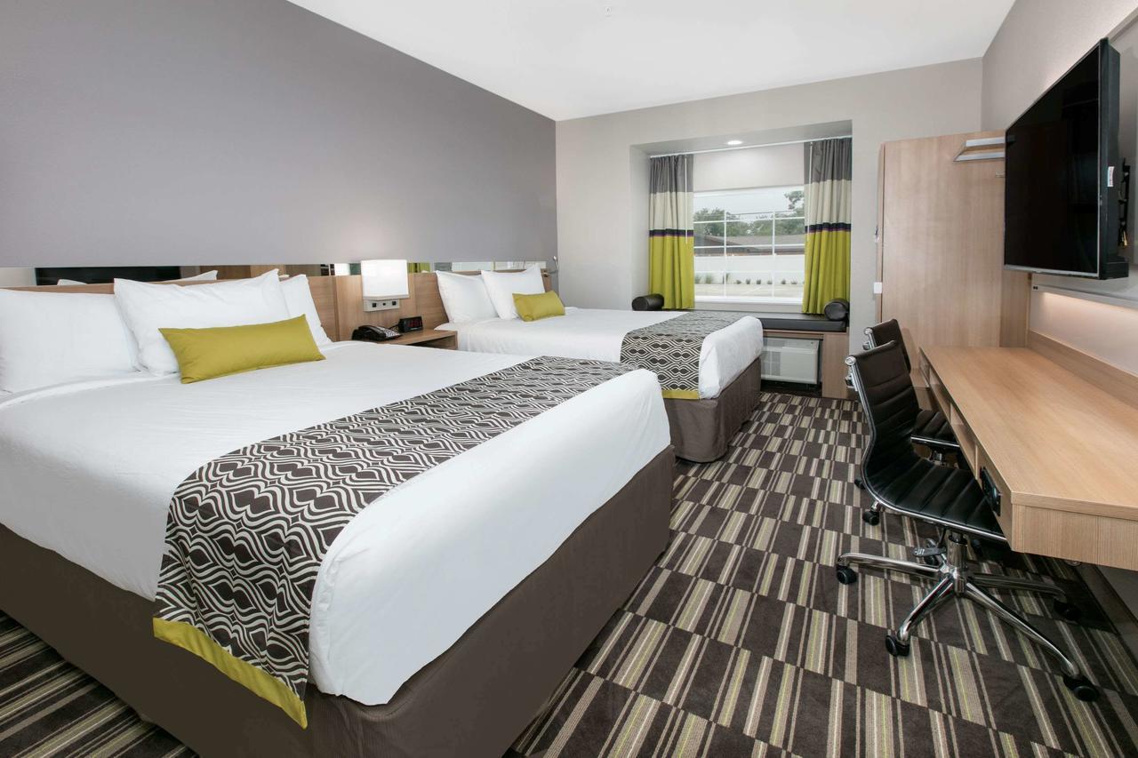 Microtel Inn & Suites By Wyndham Lubbock Exterior photo